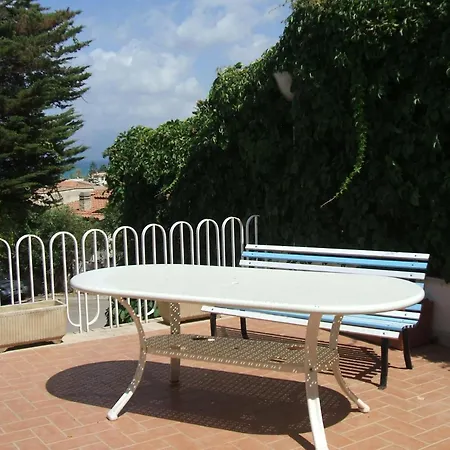 Holiday home Aliotis 200m Vom Entfernt *